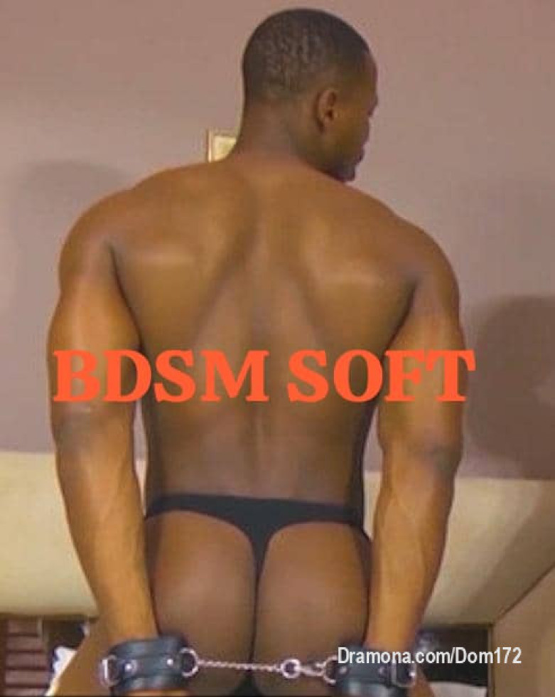 DOMINATION SOFT ou SADOMASOCHISME MODÉRÉ ou SM SOFT,
une autre façon d'apprécier le BDSM.

À la différence du BDSM PUR HARD le soft bondage ou BDSM soft comme certains l'appelle est de plus en plus répandu dans les couples en quête de nouvelles sensations. Il est beaucoup plus subtil avec moins de contraintes et plus d'exploration de sens. 
Le soft bondage permet de créer un espace de confiance, de communication et de découverte mutuelle. En explorant ensemble, vous apprenez à vous connaître autrement, à dépasser les tabous et à enrichir votre vie intime.
Ceci permet de rester à l’écoute de vos envies et de celles de votre partenaire, et d'adapter chaque expérience à vos besoins.